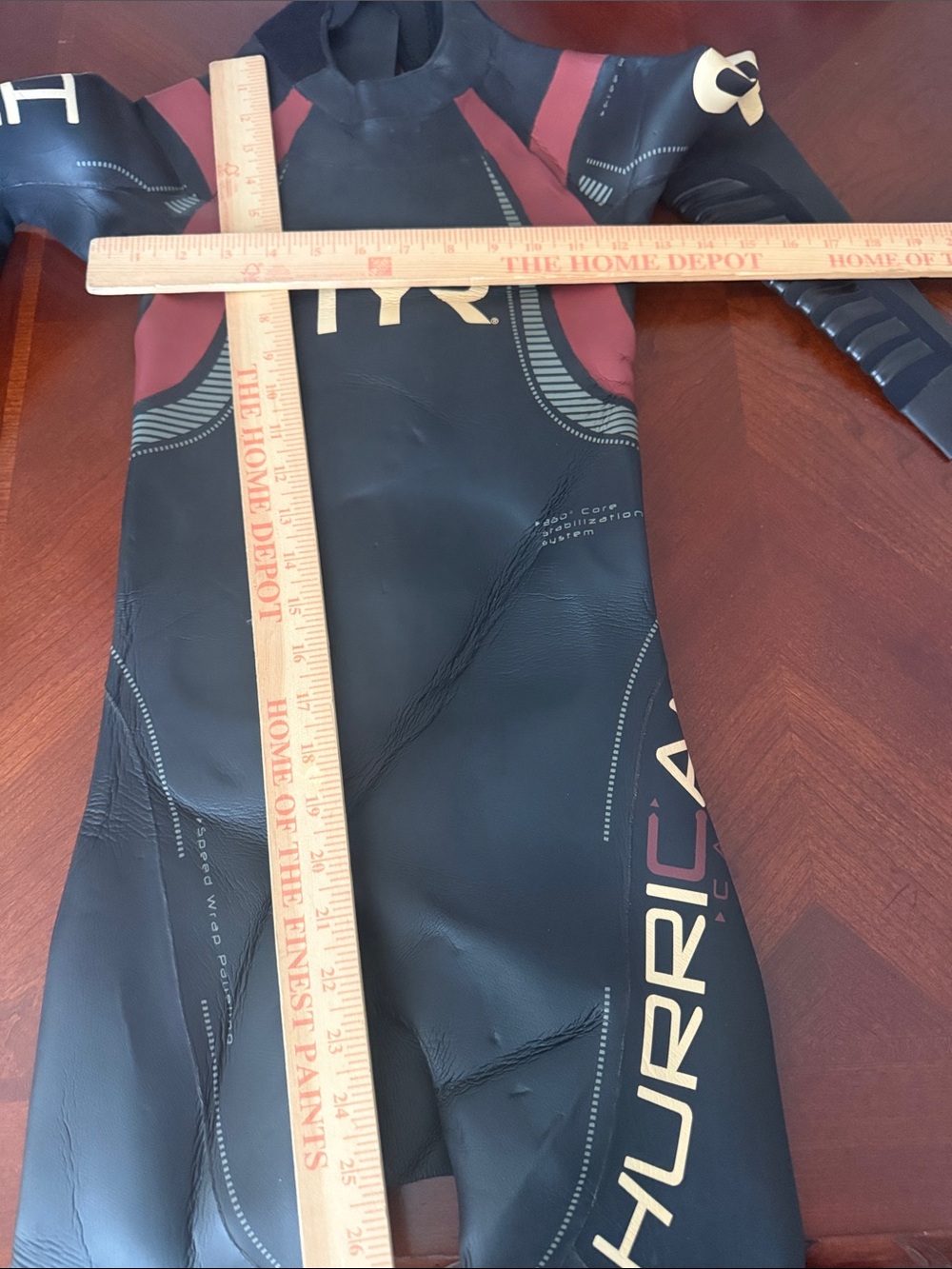 TYR Black Fullsleeve hurricane Wetsuit with Burgundy Panels Sz S back zip - Picture 12 of 14